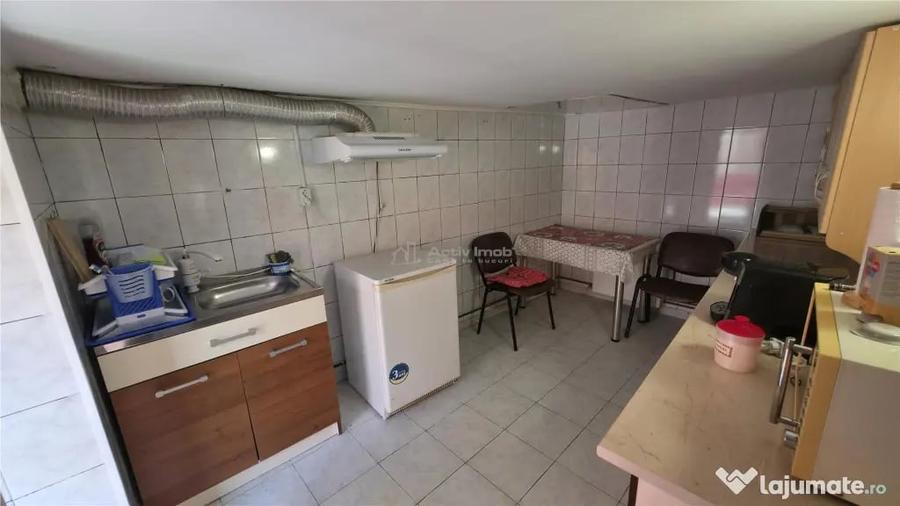 Casă cu 8 camere cu Teren 432 Mp în Central