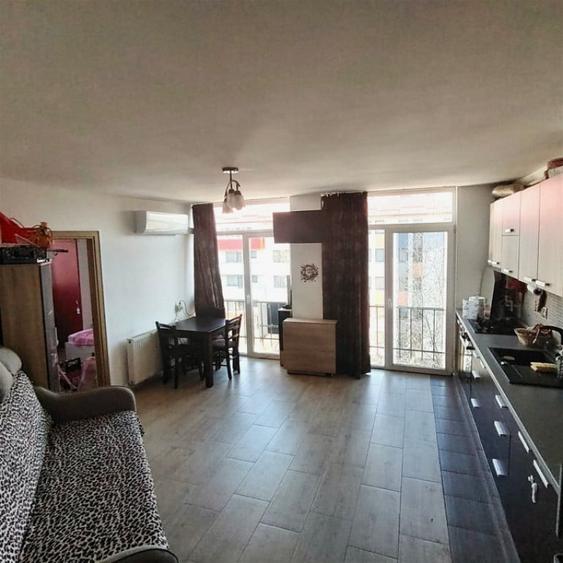 Apartament cu 3 camere semidecomandat în Florești — fotografia 3