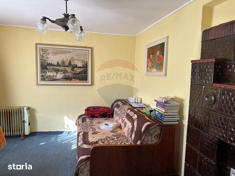 Casă cu 3 camere cu Teren 1045 Mp în Borlești