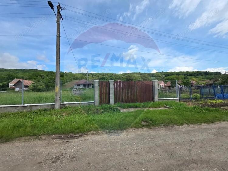 Casă cu Teren 4234 Mp în Deag