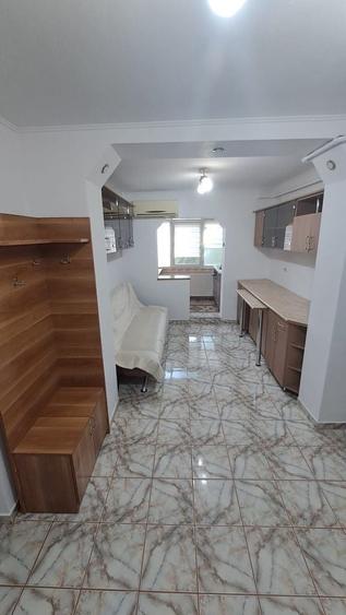 Apartament cu 2 camere decomandat în Lipovei