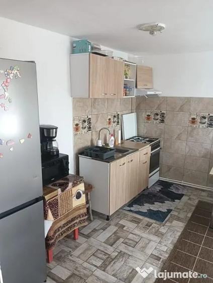 Casă cu 2 camere cu Teren 400 Mp în Pietrăria