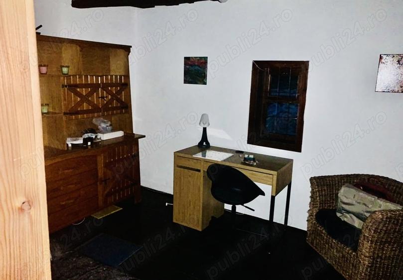 Casă cu 2 camere cu Teren 1500 Mp în Brazii