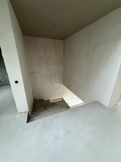 Duplex cu 3 camere cu Canalizare în Iris