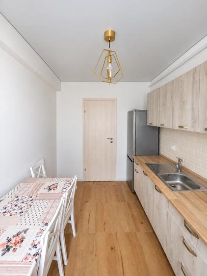 Apartament cu 2 camere decomandat în Vișani