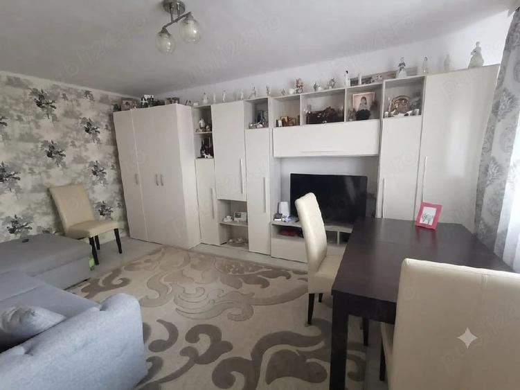 Apartament cu 2 camere decomandat în Sud