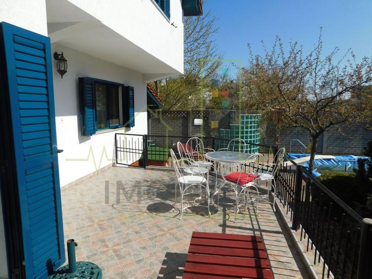 Casă individuală cu 4 camere cu Piscina în Braytim
