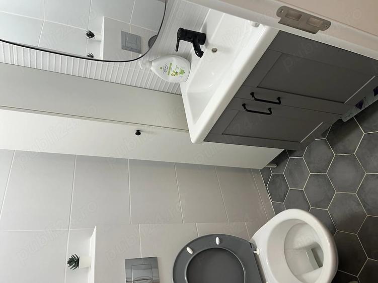 Apartament cu 3 camere decomandat în Berceni