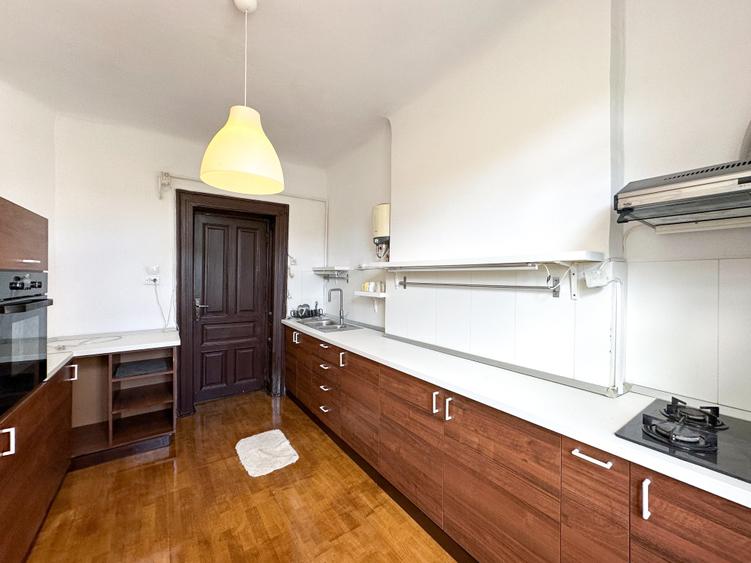 Apartament cu 4 camere semidecomandat în Kogălniceanu
