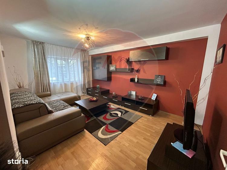 Apartament cu 4 camere decomandat în Brazda lui Novac