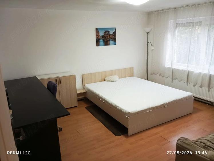Apartament cu 4 camere decomandat în Torontalului