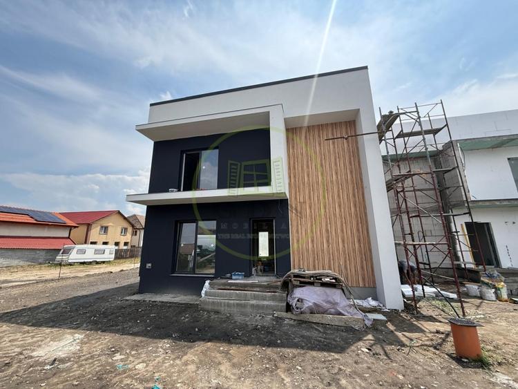 Casă individuală cu 5 camere cu Canalizare în Lascăr Catargiu