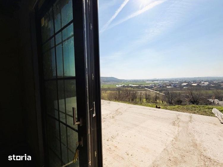 Casă cu 5 camere cu Teren 1490 Mp în Curtișoara