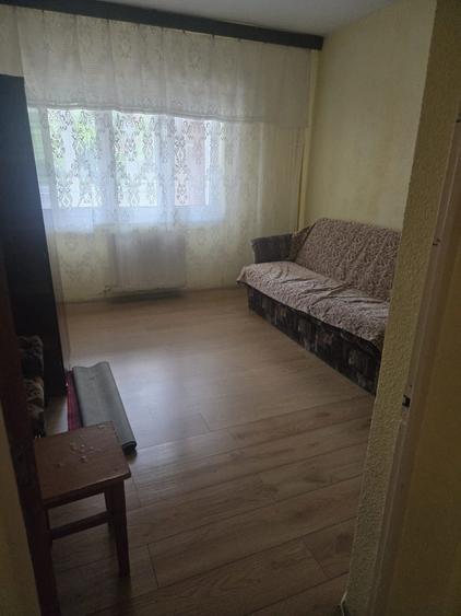 Apartament cu 2 camere decomandat în Drumul Carului