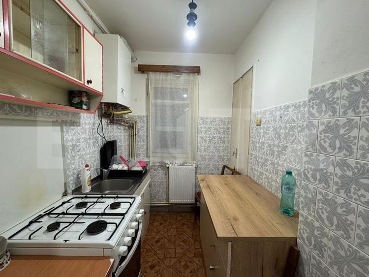 Apartament cu 3 camere decomandat, mobilat în Minerul