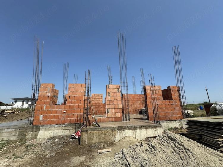 Vand teren intravilan de 450 mp cu casa P+1E in construc?ie - 2