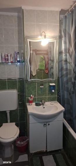 Apartament cu 3 camere decomandat în Dârste