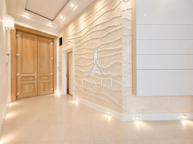 Apartament cu 3 camere semidecomandat în Traian
