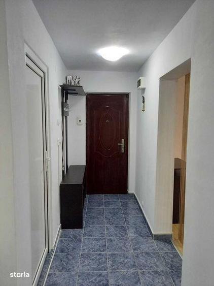 Garsonieră decomandată, mobilată în Vitan