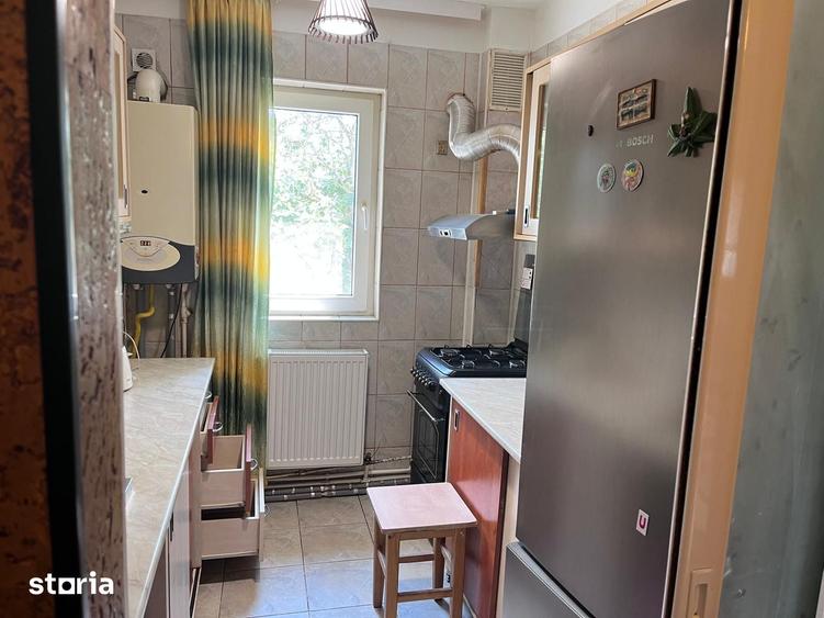 Apartament cu 2 camere în Podu Roș