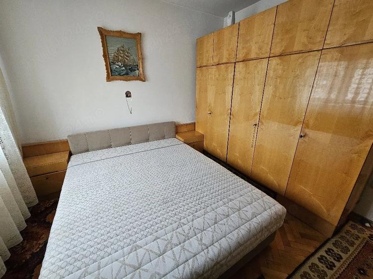 Apartament cu 3 camere decomandat în Soarelui