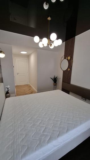 Apartament cu 4 camere decomandat în Pipera