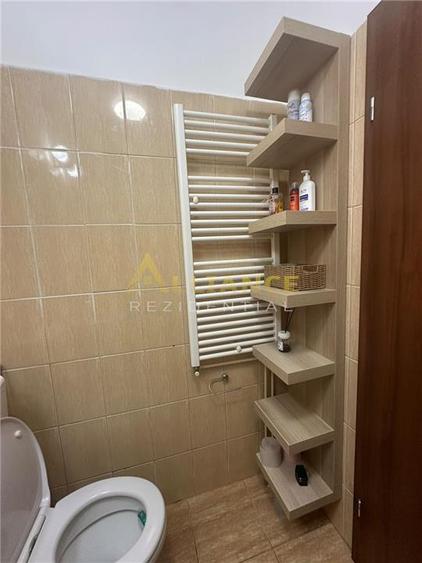 Garsonieră decomandată, mobilată în Titan
