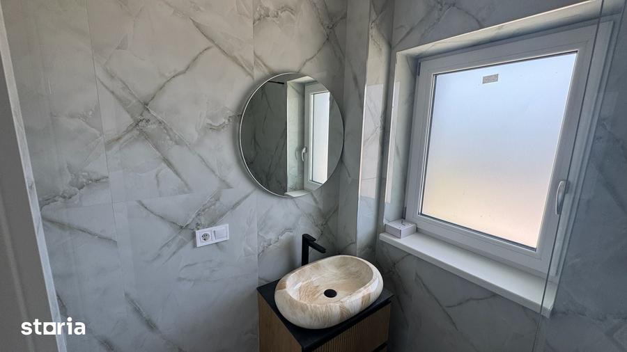 Casă cu 4 camere cu Teren 220 Mp în Șelimbăr