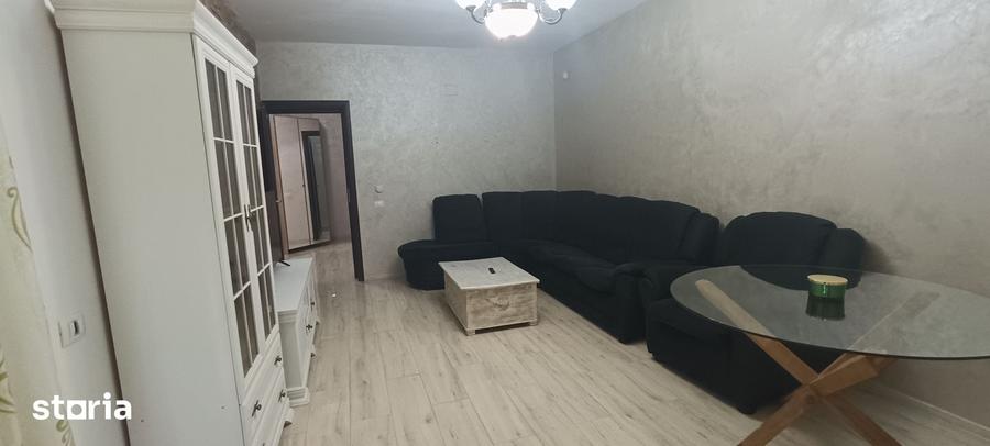 Casă cu 10 camere cu Teren 1274 Mp în Calea București