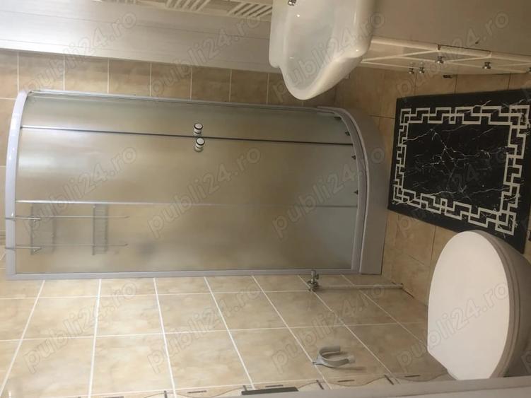 Casă cu 3 camere cu Teren 1500 Mp în Central