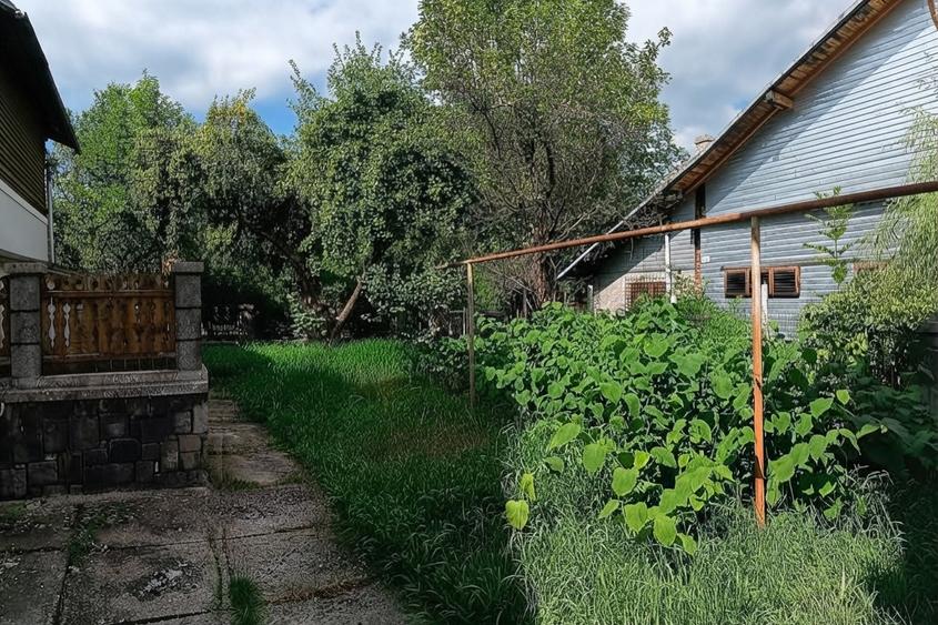 Casă cu 10 camere cu Canalizare în Breaza