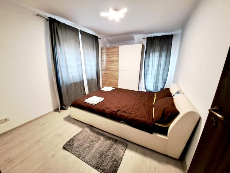 Duplex cu 5 camere cu Canalizare în Dumbrăvița