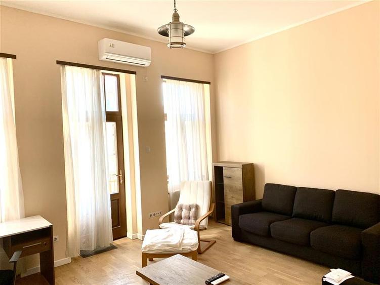 RECO  Apartament de închiriat cu 2 camere, ultracentral, complet renovat 60 - 2