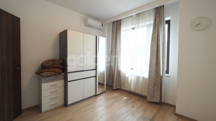 Apartament cu 3 camere semidecomandat, mobilat în Iancu Nicolae
