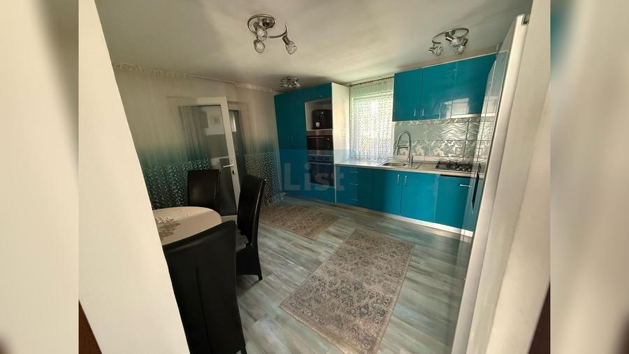 Casă cu 6 camere cu Teren 710 Mp în Apahida