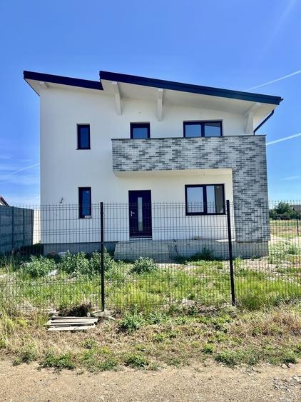 Casă cu 3 camere în Decebal