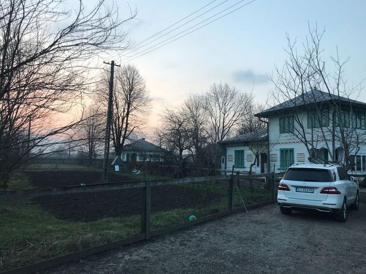 Casă cu 4 camere în Zamostea