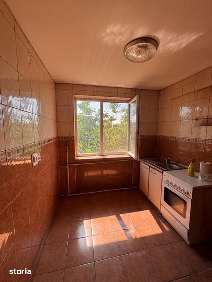Apartament cu 3 camere decomandat în George Enescu
