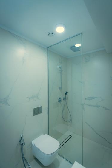 Apartament cu 3 camere semidecomandat, mobilat în Barbu Văcărescu