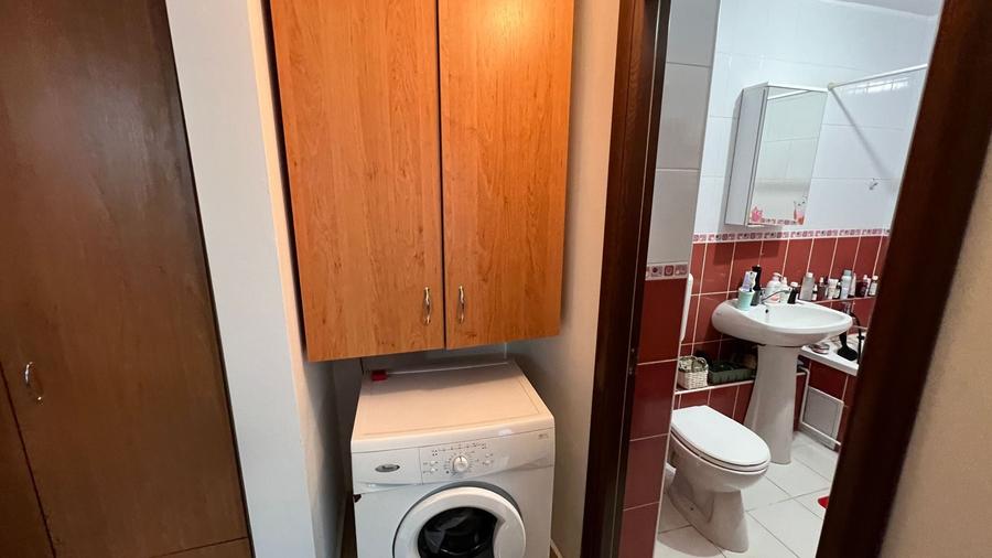 Apartament cu 3 camere decomandat în Gorjului