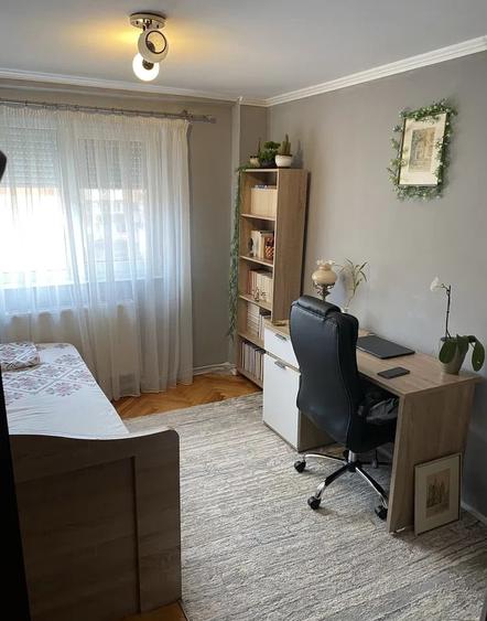 Apartament cu 3 camere în Cetate
