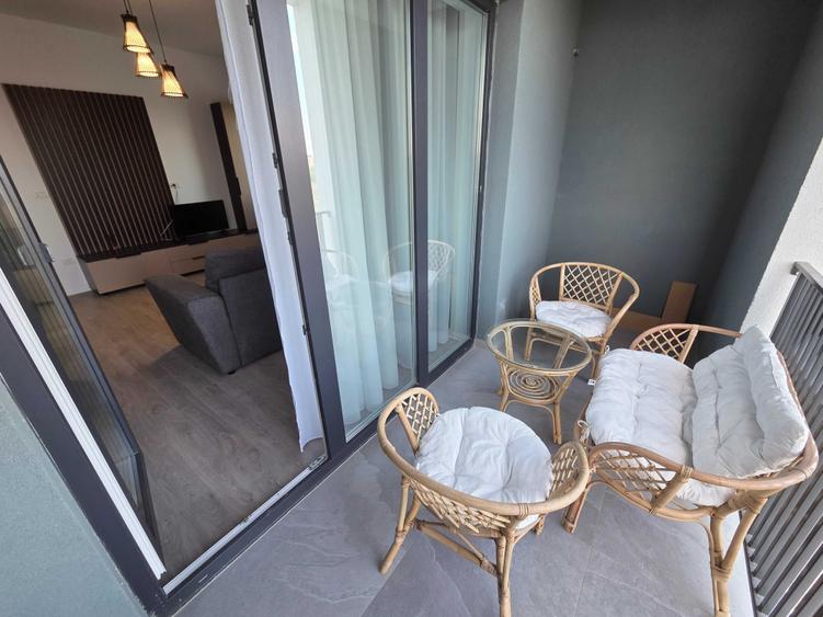 Apartament cu 2 camere decomandat în Giroc