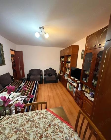 Apartament cu 2 camere decomandat în Cornitoiu