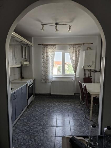 Apartament cu 2 camere semidecomandat în Malul Mureșului