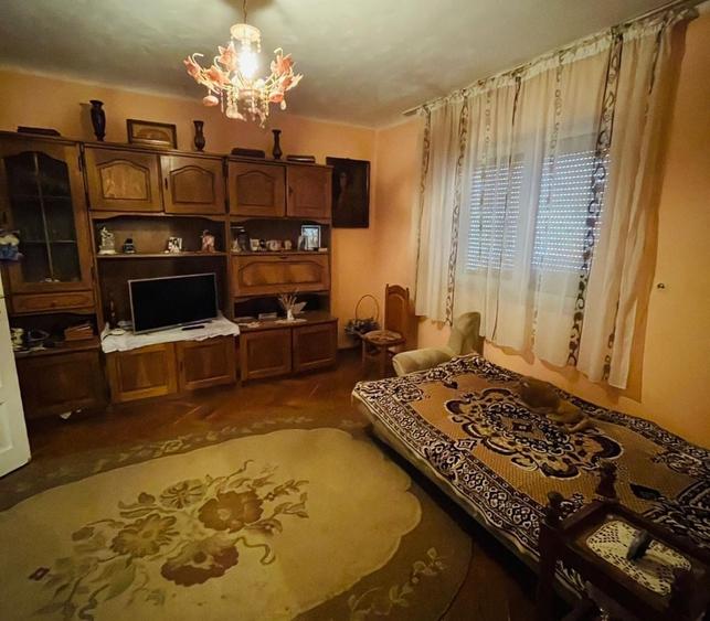 Casă cu 3 camere în Exterior Vest