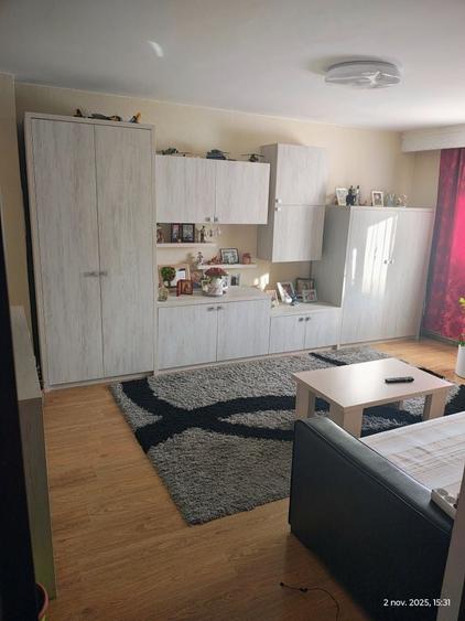 Apartament cu 3 camere decomandat în Dacia