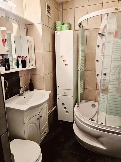 VAND apartament cu 3 camere, decomandat, mobilat si utilat,in MOTRU - 2