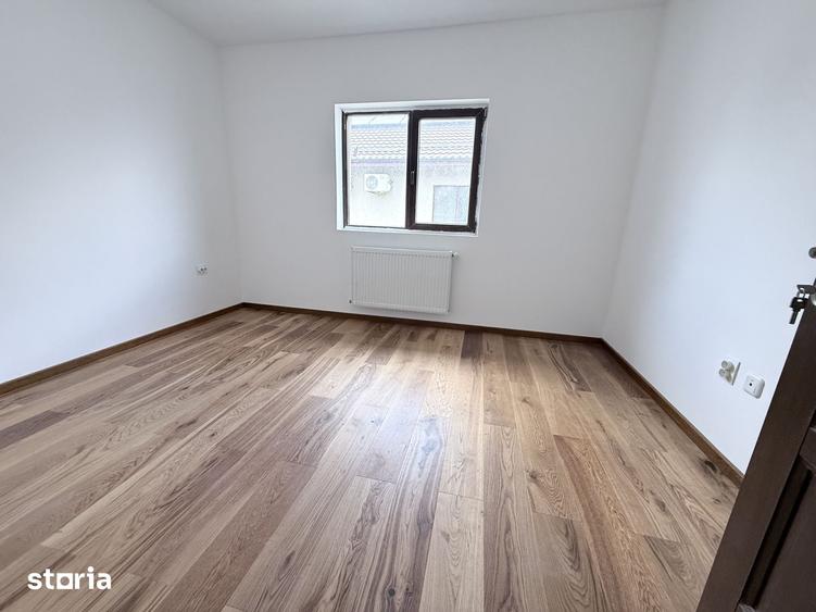 Casă cu 5 camere cu Teren 200 Mp în Central