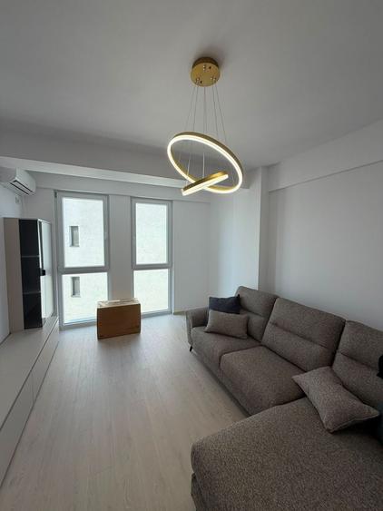 Apartament cu 2 camere decomandat, mobilat în Aradului