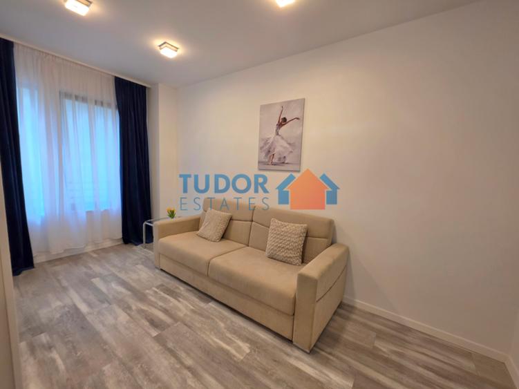 Apartament cu 3 camere semidecomandat în Șoseaua Nordului